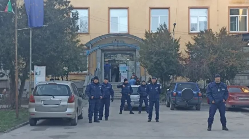 25-годишна родилка и бебето ѝ са починали във Велинград 